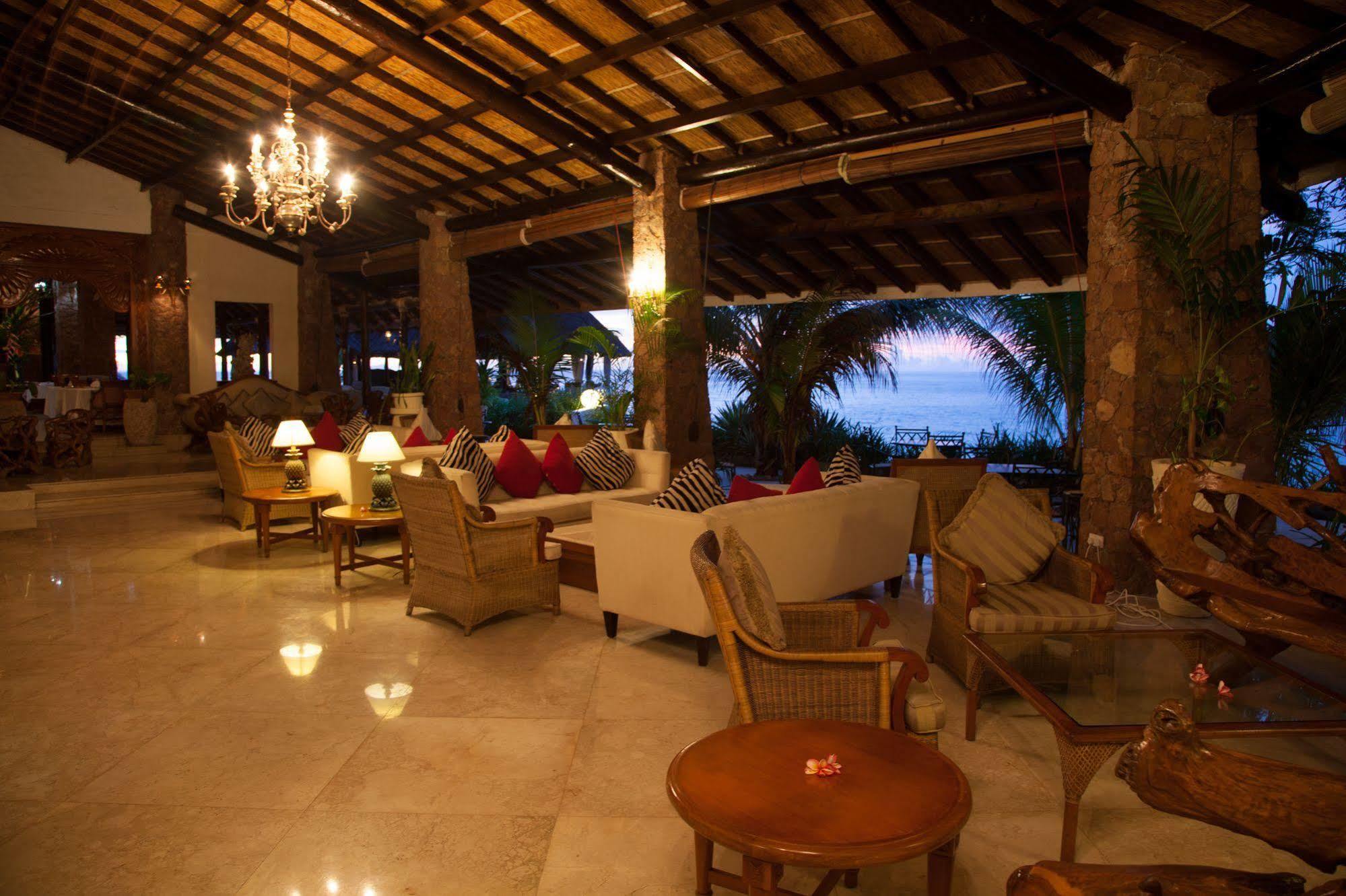 Sunset Beach Hotel Glacis  Eksteriør billede