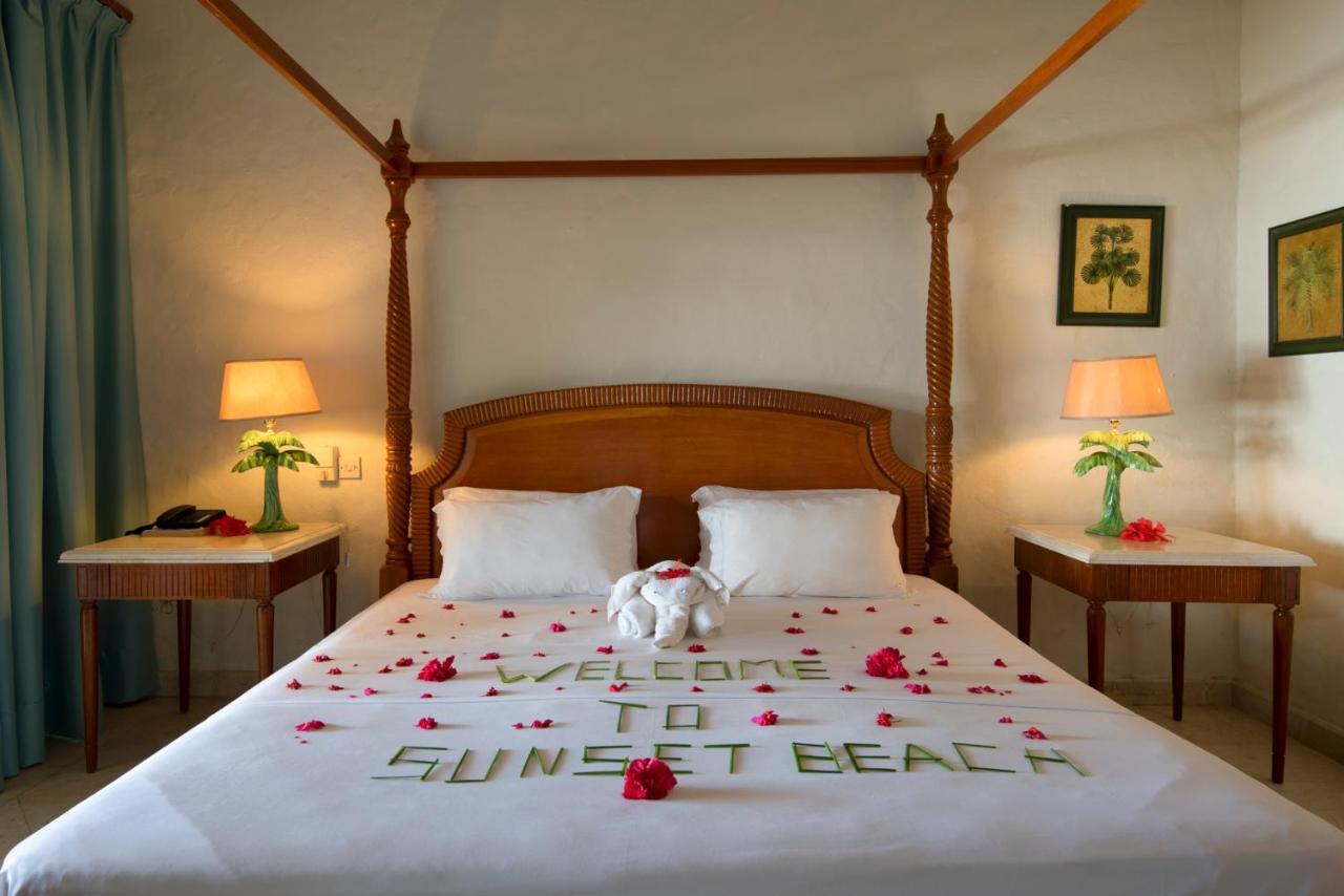Sunset Beach Hotel Glacis  Eksteriør billede